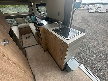  2022-autotrail-v-line-635-sport-for-sale-uc6131-16.jpg