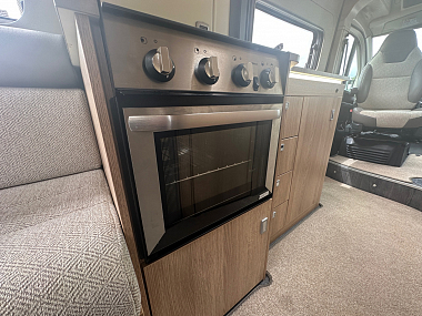  2022-autotrail-v-line-635-sport-for-sale-uc6131-22.jpg