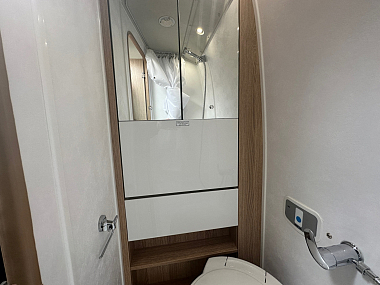  2022-autotrail-v-line-635-sport-for-sale-uc6131-46.jpg