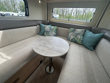  2022-autotrail-v-line-635-sport-for-sale-uc6131-56.jpg