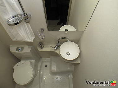  2022-elddis-autoquest-194-for-sale-uc5962-38.jpg