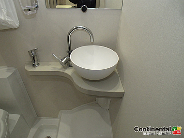  2022-elddis-autoquest-194-for-sale-uc5962-40.jpg