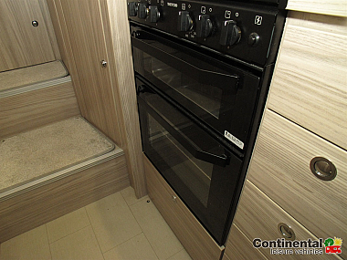  2022-elddis-autoquest-194-for-sale-uc5962-55.jpg
