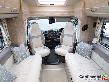 2022-elddis-autoquest-194-for-sale-uc5962-66.jpg