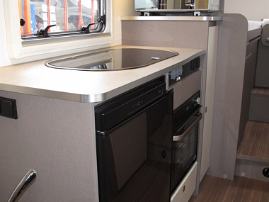  2022-etrusco-v66sb-for-sale-uc5972-18.jpg
