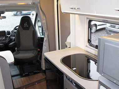  2022-etrusco-v66sb-for-sale-uc5972-26.jpg