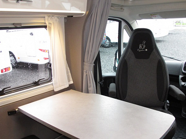  2022-etrusco-v66sb-for-sale-uc5972-39.jpg