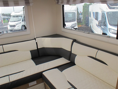  2022-rollerteam-autoroller-747-for-sale-uc6065-28.jpg