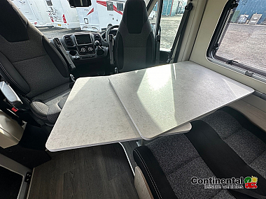  2023-autotrail-expedition-68-for-sale-ros337-36.jpg