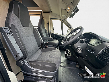  2023-autotrail-expedition-c73-for-sale-uc6212-13.jpg