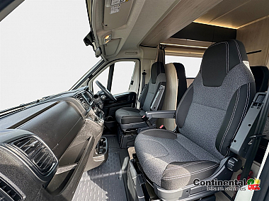  2023-autotrail-expedition-c73-for-sale-uc6212-15.jpg