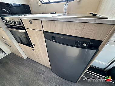  2023-autotrail-expedition-c73-for-sale-uc6212-36.jpg