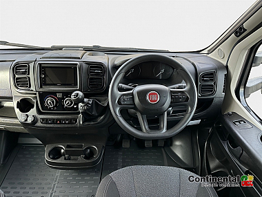  2023-autotrail-expedition-c73-for-sale-uc6212-9.jpg
