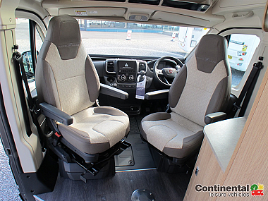  2023-autotrail-v-line-635-sport-for-sale-at4957-1.jpg