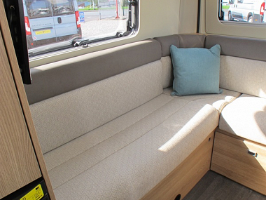  2023-autotrail-v-line-635-sport-for-sale-at4957-16.jpg
