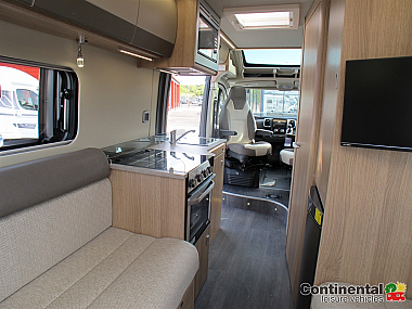  2023-autotrail-v-line-635-sport-for-sale-at4957-23.jpg