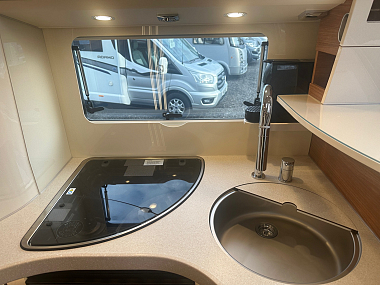  2023-carthago-chic-c-line-t-49le-for-sale-ca4973-17.jpg