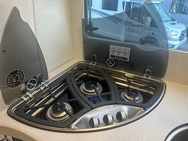  2023-carthago-chic-c-line-t-49le-for-sale-ca4973-18.jpg