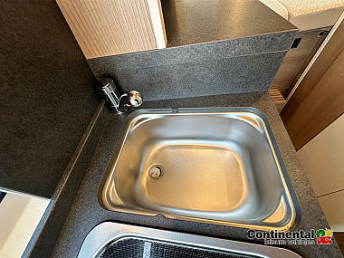  2023-carthago-malibu-600dbk-diversity-gt-charming-skyview-uc6236-29.jpg