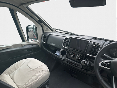 2023-pilote-v600g-x-edition-for-sale-uc6050-11.jpg