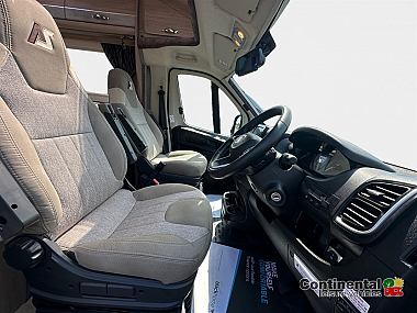  2024-autosleepers-broadway-ek-for-sale-uc6227-15.jpg