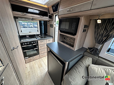  2024-autosleepers-broadway-ek-for-sale-uc6227-25.jpg