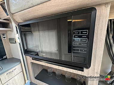  2024-autosleepers-broadway-ek-for-sale-uc6227-27.jpg