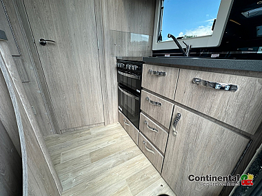  2024-autosleepers-broadway-ek-for-sale-uc6227-60.jpg