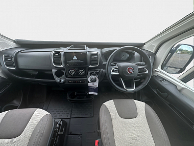  2024-autotrail-v-line-610-sport-for-sale-at5100-12.jpg