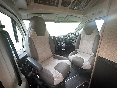  2024-autotrail-v-line-610-sport-for-sale-at5100-14.jpg
