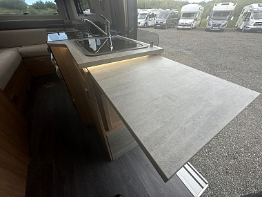  2024-autotrail-v-line-610-sport-for-sale-at5100-17.jpg
