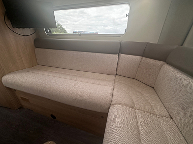  2024-autotrail-v-line-610-sport-for-sale-at5100-32.jpg