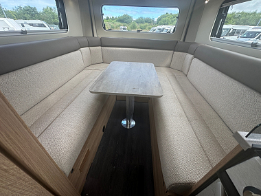  2024-autotrail-v-line-610-sport-for-sale-at5100-47.jpg