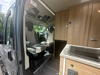 2024-autotrail-v-line-610-sport-for-sale-at5100-62.jpg