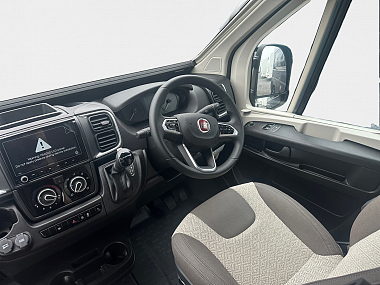  2024-autotrail-v-line-610-sport-for-sale-at5124-10.jpg