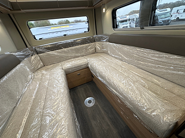  2024-autotrail-v-line-610-sport-for-sale-at5124-21.jpg
