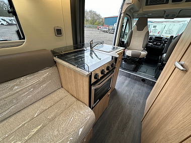  2024-autotrail-v-line-610-sport-for-sale-at5124-36.jpg