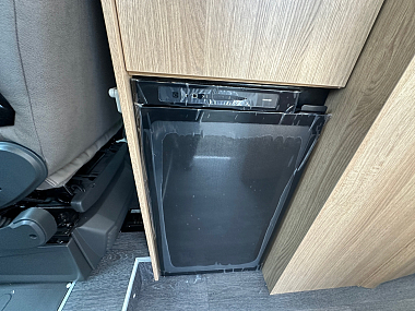  2024-autotrail-v-line-610-sport-for-sale-at5124-39.jpg
