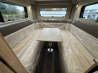  2024-autotrail-v-line-610-sport-for-sale-at5124-42.jpg