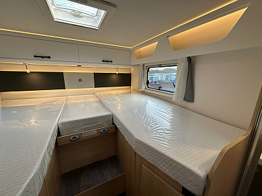  2024-sunlight-i68-motorhome-for-sale-33.jpg