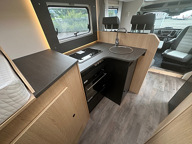  2024-sunlight-t670s-motorhome-for-sale-su5083-31.jpg