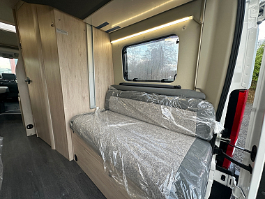 2025-autotrail-expedition-67-flex-for-sale-at5164-65.jpg
