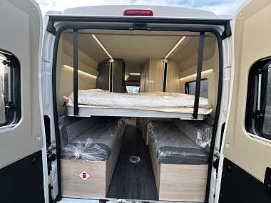 2025-autotrail-expedition-67-flex-for-sale-at5164-73.jpg