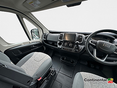  2025-autotrail-expedition-67-for-sale-at5191-11.jpg