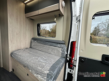  2025-autotrail-expedition-67-for-sale-at5191-52.jpg