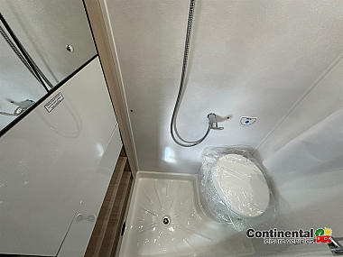  2025-autotrail-expedition-67-for-sale-at5191-57.jpg