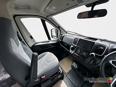  2025-autotrail-expedition-c73-for-sale-at5222-12.jpg
