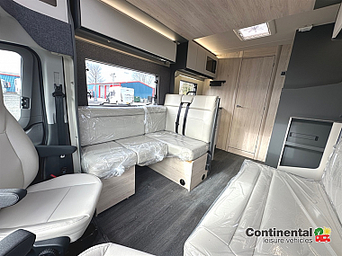  2025-autotrail-f-line-f60-for-sale-at5206-19.jpg