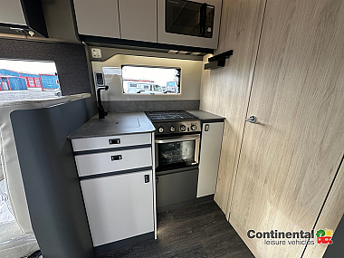  2025-autotrail-f-line-f60-for-sale-at5206-22.jpg