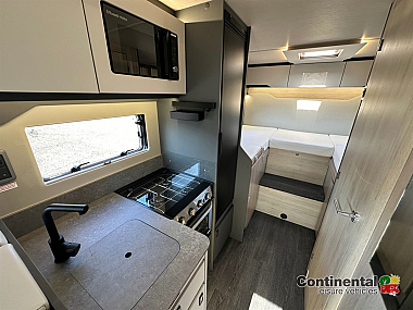  2025-autotrail-f-line-f70-for-sale-at5212-39.jpg